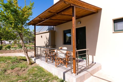 Patio, Facade/entrance, Balcony/Terrace