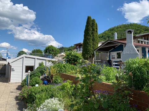 Ferienwohnungen AVIVA Bodman - Urlaub in unmittelbarer Seenähe Appartamento in Radolfzell