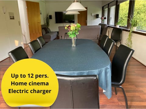 Communal lounge/ TV room, Dining area