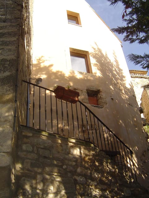 L'Oustaou de Rose House in Bonnieux