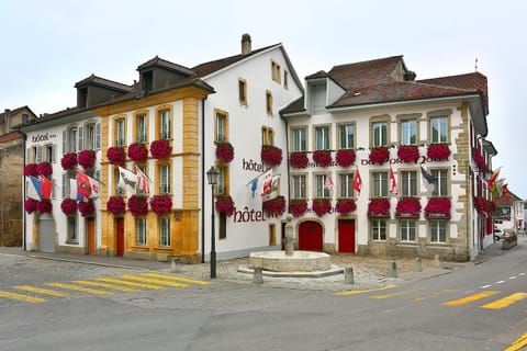 Hôtel du Port - Free Parking - Breakfast included Hotel in Neuchâtel, Switzerland