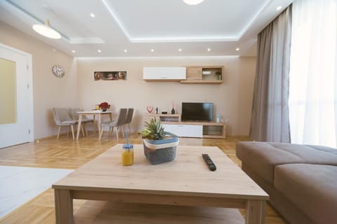 Apartment Luxury Explorer Eigentumswohnung in Podgorica