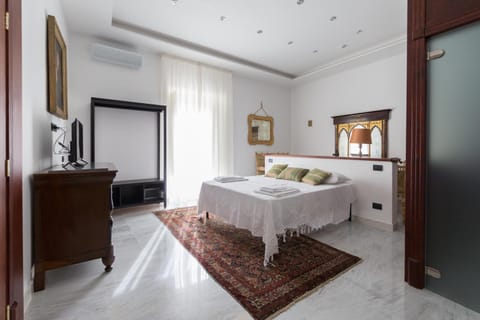 Palazzo Doria d'Angri Suites Bed and Breakfast in Naples