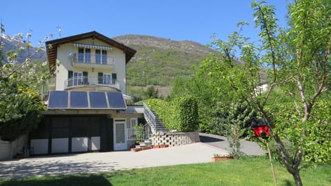 Property building, Garden, Garden, Mountain view