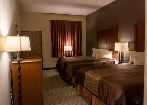 Newcastle Lodge & Convention Center Hotel in Black Hills