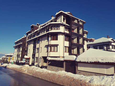 Property building, Winter