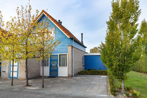 Facade/entrance, Street view