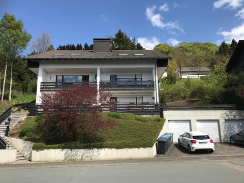 Haus Schöne Aussicht - Winterberg/Niedersfeld Apartment in Winterberg