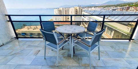 Balcony/Terrace, Dining area, Mountain view, Pool view, Sea view