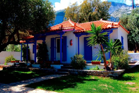 White Rock Apartments Apartment hotel in Samos Prefecture