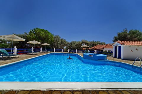 White Rock Apartments Apartment hotel in Samos Prefecture