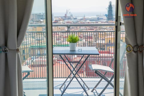 Balcony/Terrace, City view