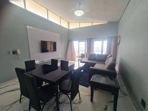 TV and multimedia, Balcony/Terrace, Living room, Seating area, Dining area, Sea view