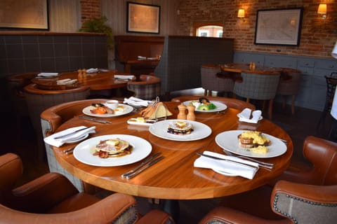 Dining area, Breakfast