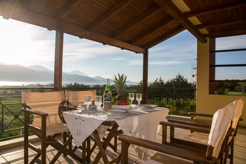 Garden view, Mountain view, Sea view