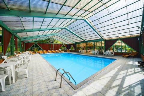 Swimming pool, Entertainment