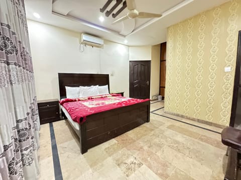 Millat Guest House G-9 Bed and Breakfast in Islamabad