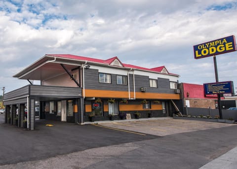 Olympia Lodge Motel in Calgary