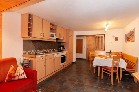 Haus Handle Apartment in Canton of Grisons