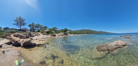 Mini Villa à 100m de la mer avec prise de recharge élec privative Casa in Sari-Solenzara