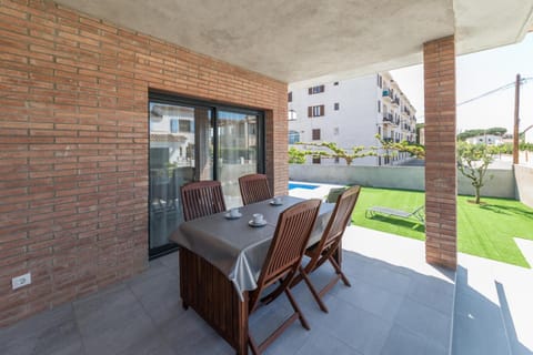 Patio, Balcony/Terrace