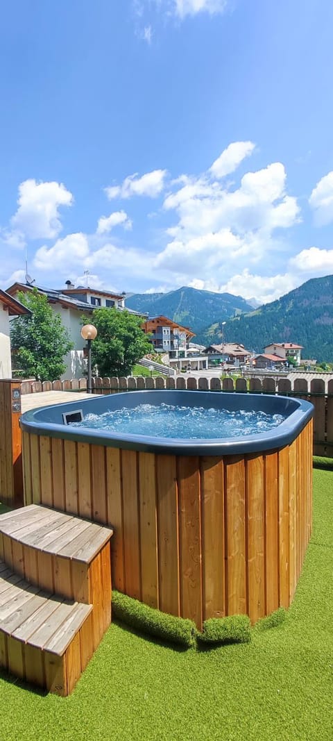 Hot Tub, Spa and wellness centre/facilities