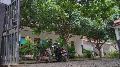Nanda Homestay Bed and Breakfast in Pujut