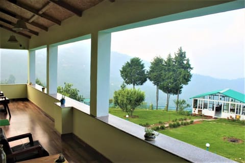 View (from property/room), Balcony/Terrace, Garden view, Mountain view