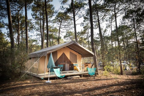 Huttopia Lac de Carcans Campingplatz /
Wohnmobil-Resort in Carcans