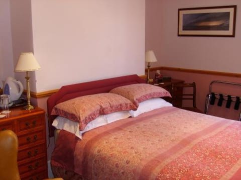 The Ship Inn - Sandgate Bed and Breakfast in Folkestone