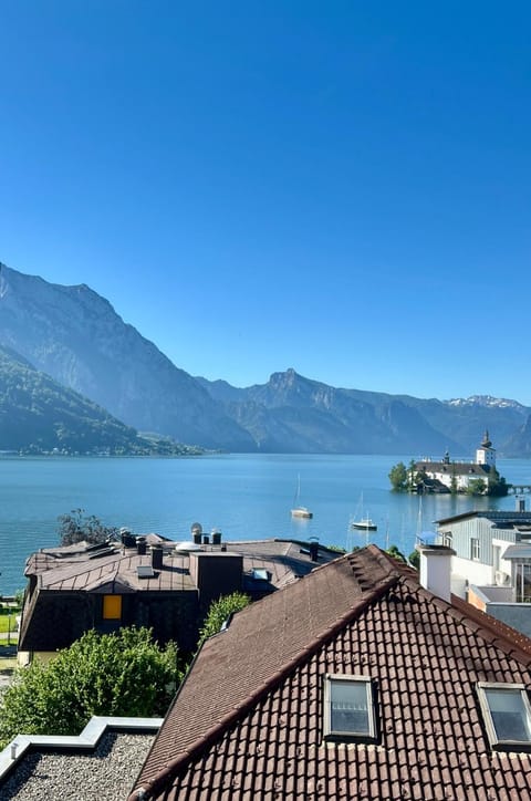 Day, Natural landscape, Lake view, Mountain view