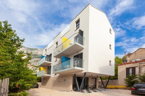 Property building, Facade/entrance