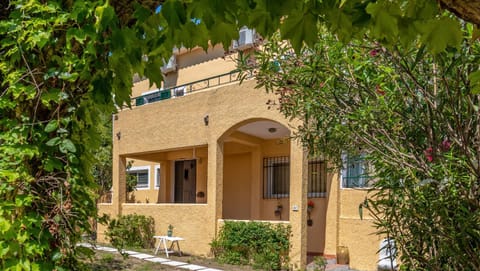 Patio, Facade/entrance, Garden