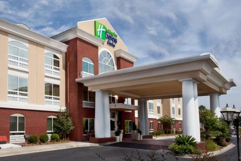 Holiday Inn Express Hotel & Suites - Sumter, an IHG Hotel Hotel in Sumter