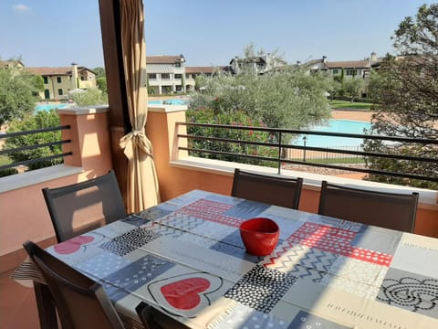 Esclusivo trilocale con piscina al Garda Resort Village Apartamento in Peschiera del Garda