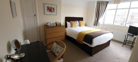 Hampton Lodge En-Suite Rooms with Free Parking Bed and Breakfast in Stratford-upon-Avon