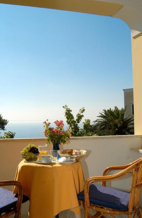 View (from property/room), Balcony/Terrace, Breakfast