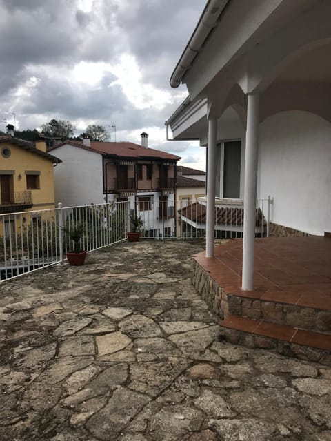 EL LLANO - El Hornillo, tu pueblo en la Sierra de Gredos. Villa in Extremadura, Spain