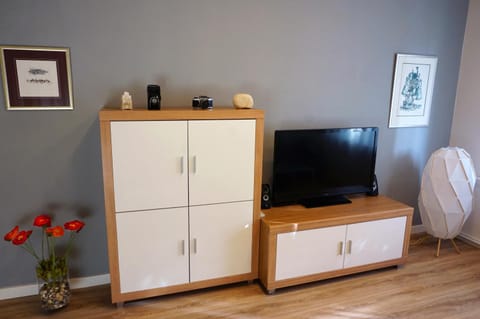 TV and multimedia, Evening entertainment