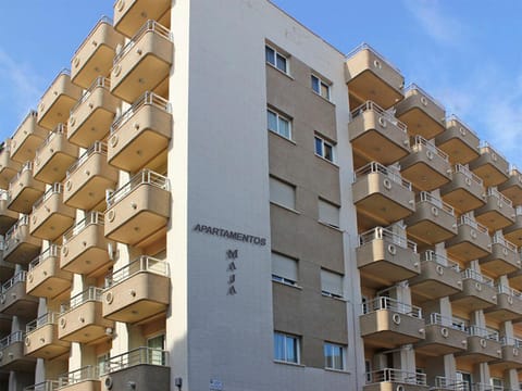 Facade/entrance, City view, Street view, Family