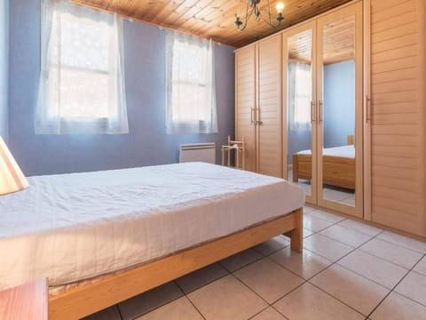 Grand T4 à Briançon, 6 pers, proche télécabine, commerces, garage et casier à ski inclus - FR-1-330C-57 Apartment in Briançon