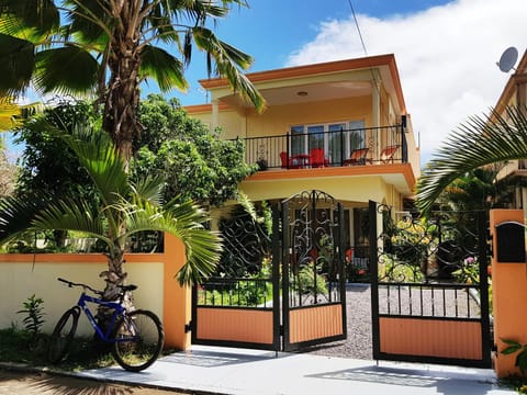 Property building, Facade/entrance, Day, Neighbourhood, On site