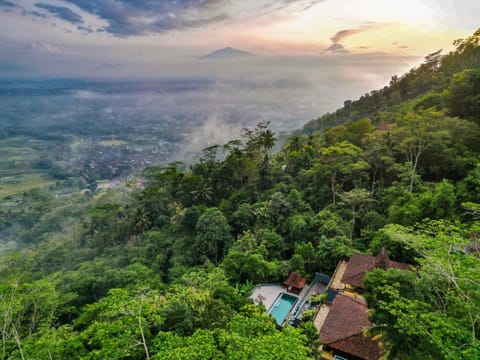 Natural landscape, Mountain view, Swimming pool, Sunrise