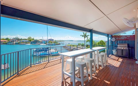 Balcony/Terrace, River view