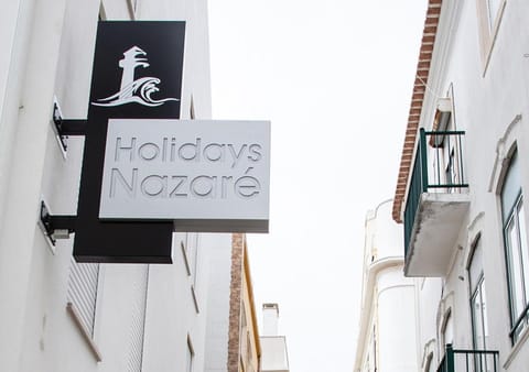 Real Holidays Nazaré Condo in Nazaré
