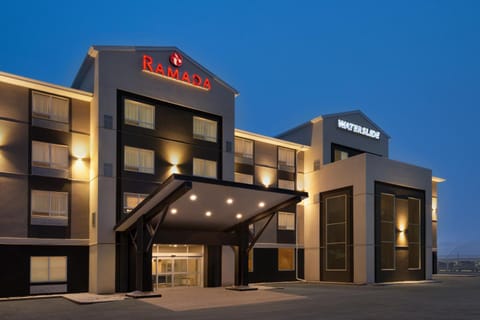 Ramada by Wyndham Airdrie Hotel & Suites Hotel in Airdrie