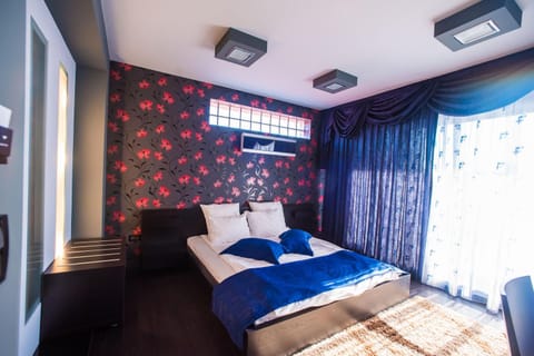 SIMPLE VILLA ROOMS Aviatiei SELF CHECK IN Vacation rental in Bucharest