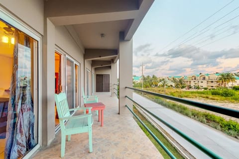 Mara Laguna C Suites Apartment in Corozal District