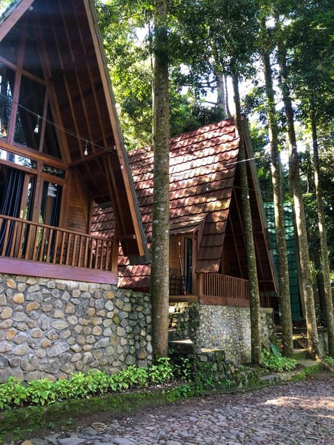 Wonderful Citamiang by Anrha Country House in Cisarua