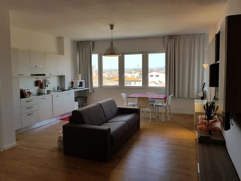 Four Rooms Apartments Apartamento in Oristano